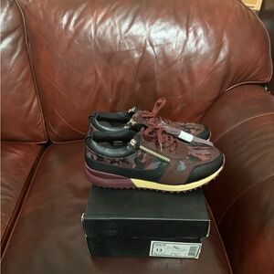 Burgundy SNKR project size 13